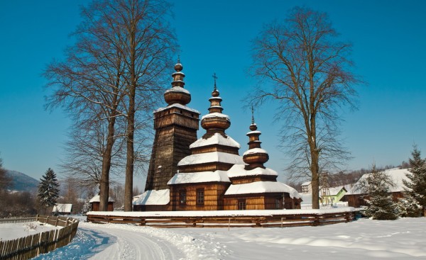 Wooden Tserkvas of the Carpathian Region - Kwiatoń