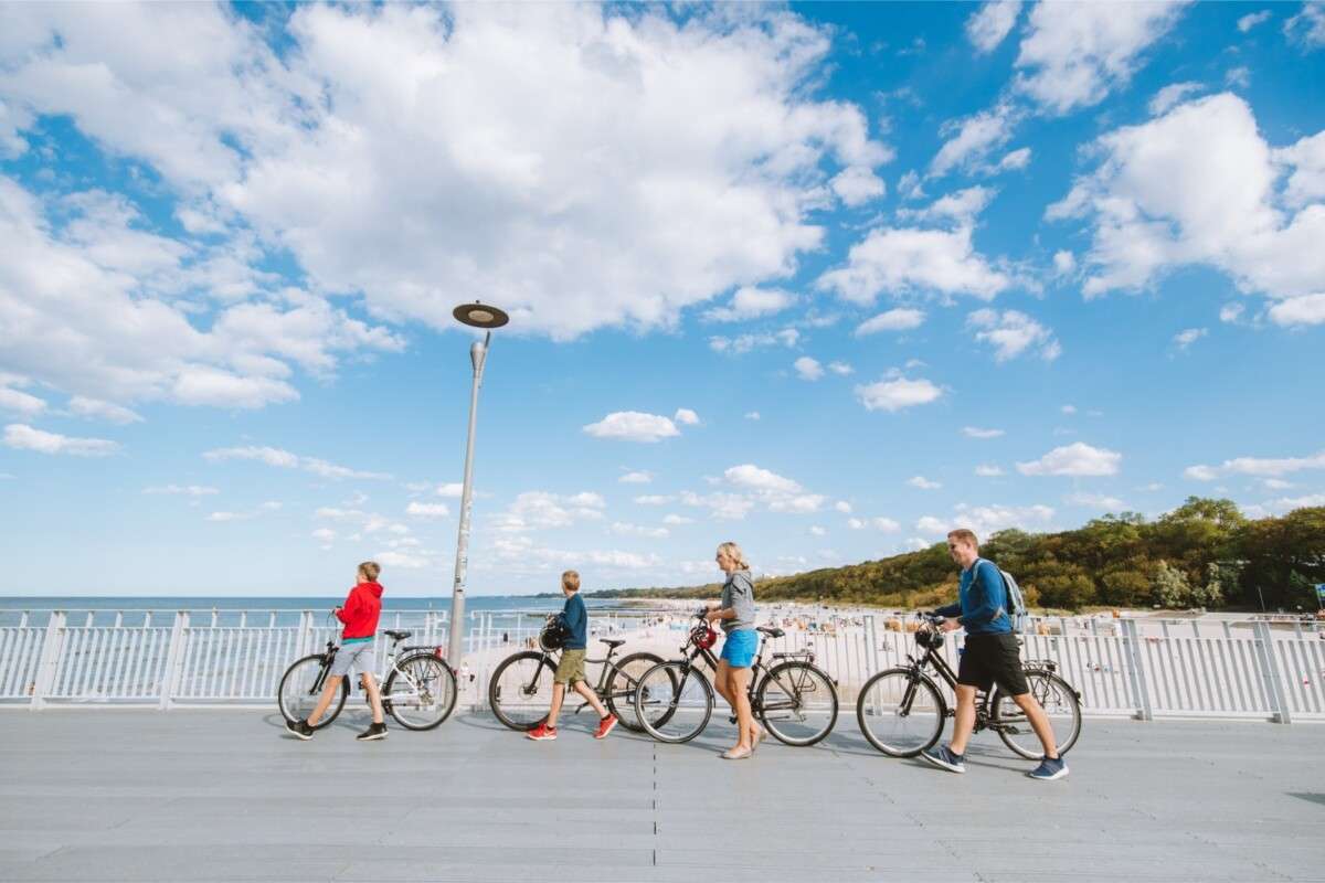 Sommerstemning i Kołobrzeg ved Østersøen