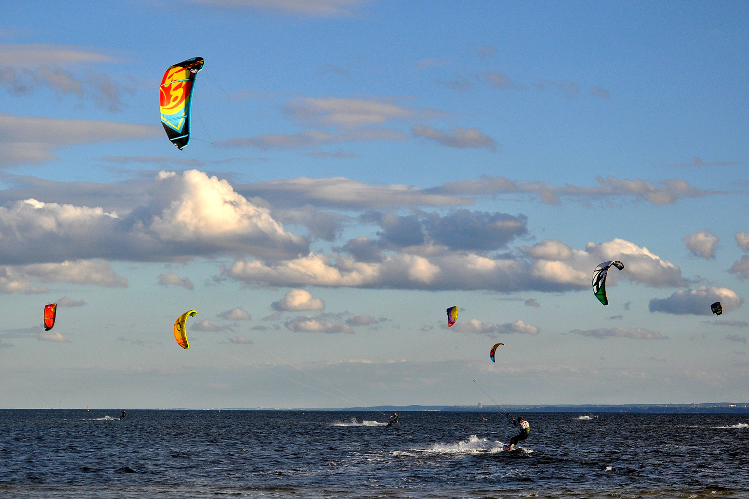 Foap-kite_surfing_in.jpg