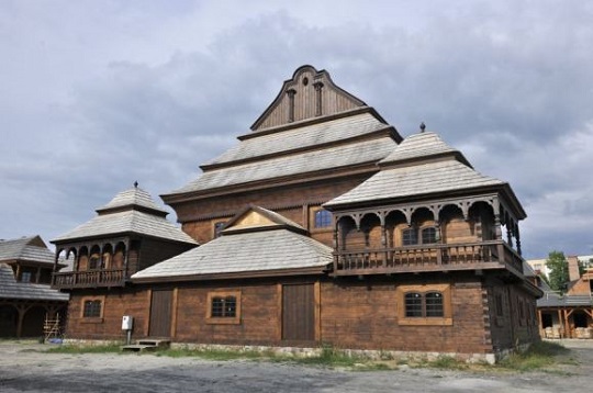 Hölzerne Synagoge wurde wiederaufgebaut 
