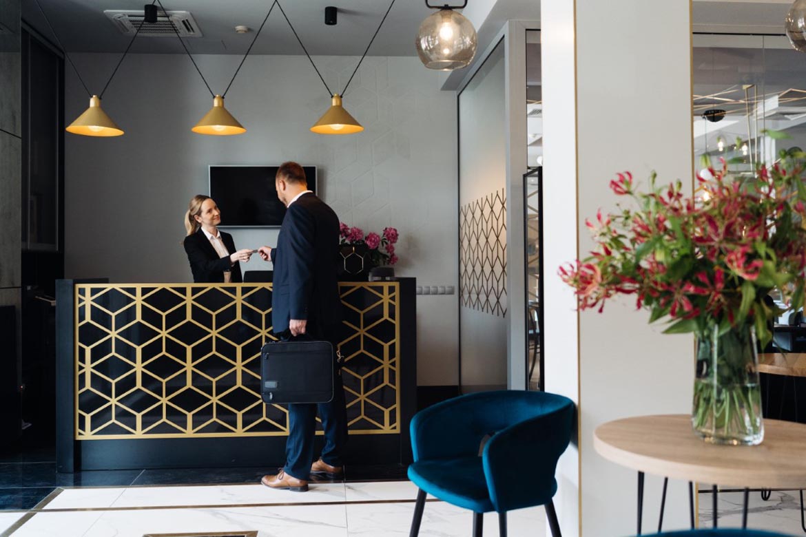 HOTEL APIS IN KRAKAU WACHT OP GASTEN