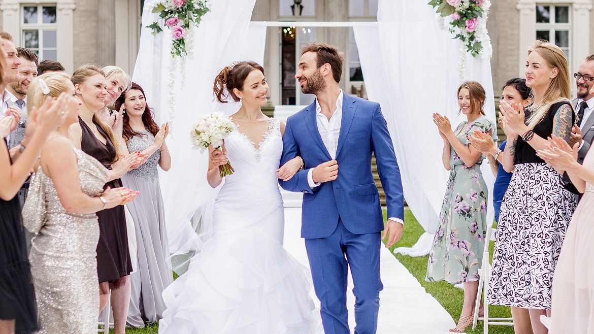 de Huwelijk van een gelukkige paar in Manowce Paleis