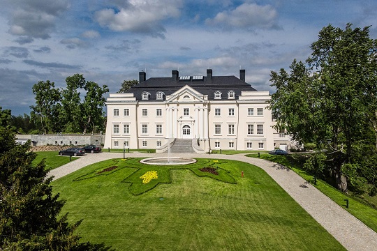 Komierowo Paleis - historisch hotel in Kujavie-Pommeren