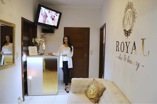 Royal Chick & Beauty