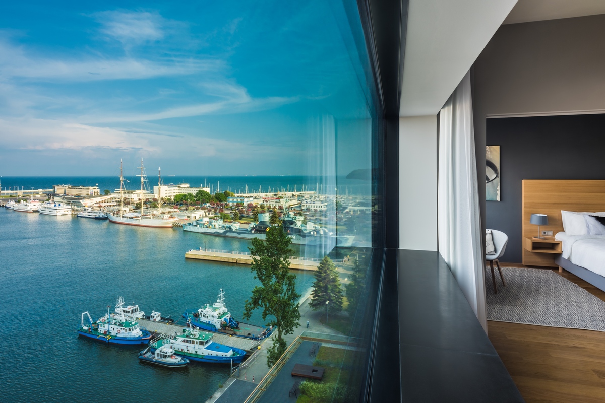Courtyard by Marriott Gdynia Waterfront _ Suite View_1200.jpg