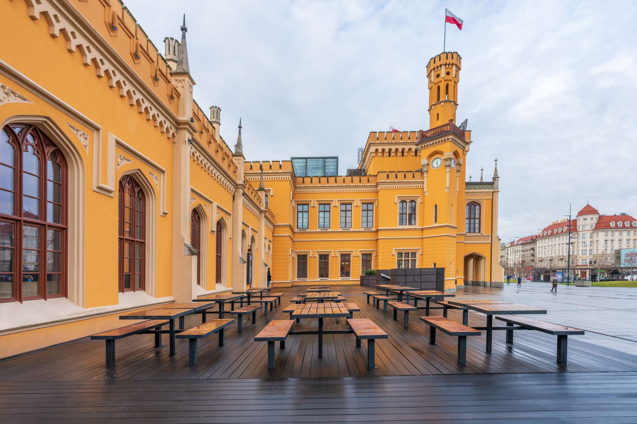 Polsk järnväg på uppgång: Stationer som matchar Europas bästa - Polen ...